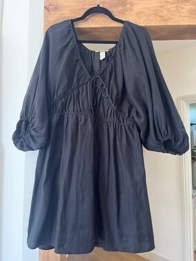 H&M black dress size small